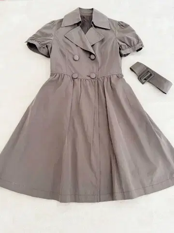 레스 빠세 트렌치코트 38 사이즈