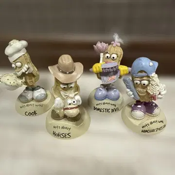Nuts About Work 피규어 세트