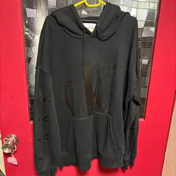 CK 블랙 후드 부착 후드티