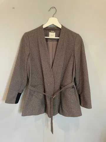 emmi 노카라 체크 자켓