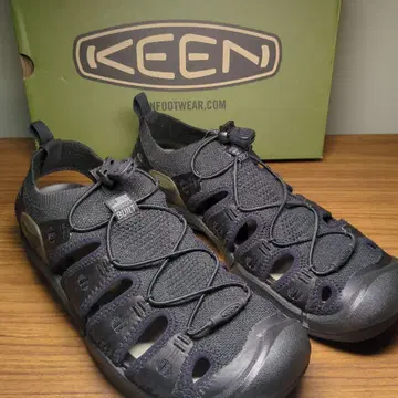 225-35 KEEN 아웃도어 샌들 28.0cm