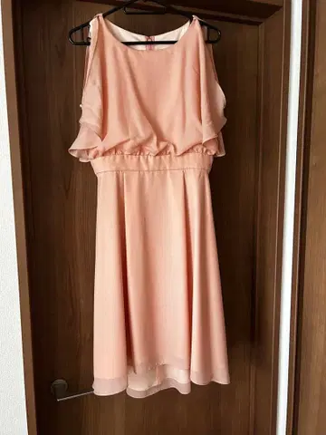 릴페테(Rire fete) 무릎 기장 원피스 핑크 프릴 소매