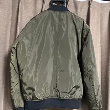 올리브 봄버 자켓 빨간색 라이너