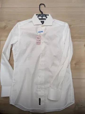 BOSS 화이트 긴팔 셔츠