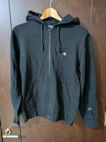 Champion 블랙 후드티 L 사이즈