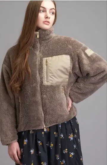 TATRAS(타트라스) BAGGI 배지