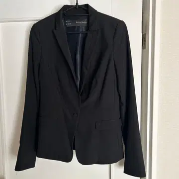 ZARA BASIC 블랙 자켓