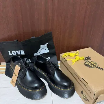 닥터 마틴 블랙 통굽 신발