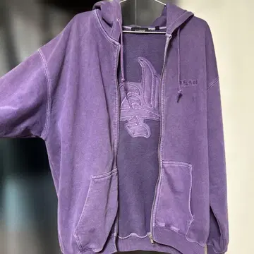 보라색 LA 로고 자수 집업 후드티