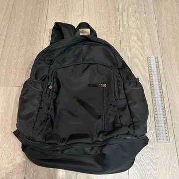 블랙 나일론 중형 백팩 3 포켓