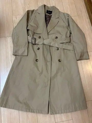 베이지 더블 브레스트 롱 코트