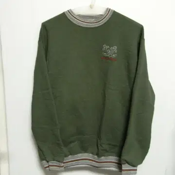 00s Hampton Beach Wilson Sweat Shirt L
