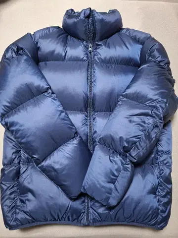 유니클로 볼륨 다운 자켓 XL