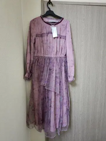 [ 새상품 미사용 ] 엑시즈팜 스위트피 패턴 튤 원피스