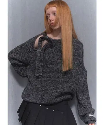 FANCY CLUB RIBBON ONE-SHOULDER KNIT