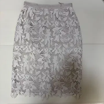 JUSGLITTY 꽃무늬 레이스 타이트 스커트 화이트