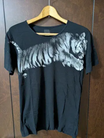 ZARA MAN 블랙 호랑이 프린트 T셔츠 M
