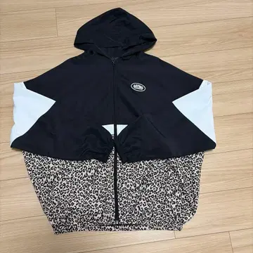후드 부착 레오파드 나일론 점퍼