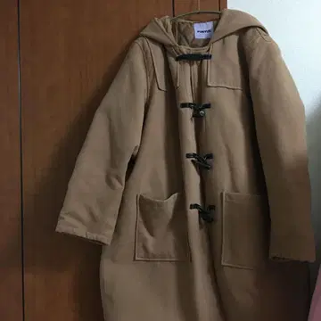 PUNYUS 푸뉴즈의 더플 코트