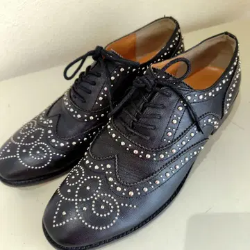 스터드 여성용 신발 24cm 누엘 새상품급