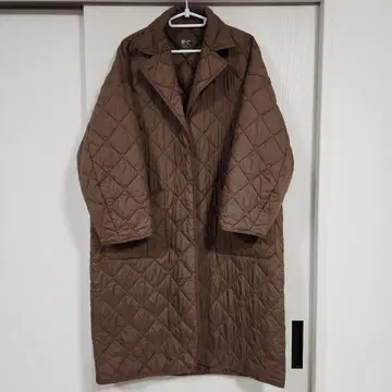 유니클로 C 퍼프 테크 오버사이즈 코트 퀼팅 브라운 완판템
