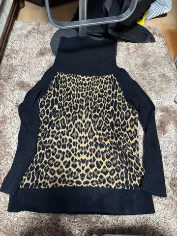 레오파드 무늬 니트 스웨터 하이넥 Y2K 그런지 구제 의류