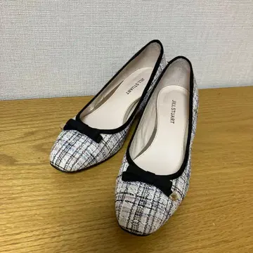 JILL STUART 체크 무늬 리본 펌프스