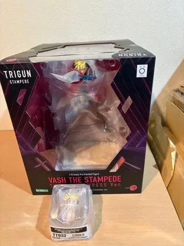 ARTFX J 트라이건 바슈 더 스탬피드 특전 부품 포함