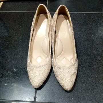 레이스 베이지 스틸레토 하이힐 L 사이즈 새상품급 배송비 포함