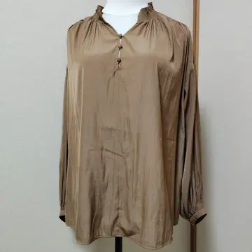 green label relaxing 넥 프릴 스키퍼 개더 블라우스