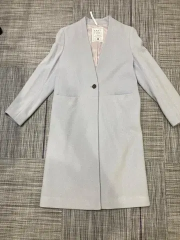 CAST:의 스카이블루 체스터 코트