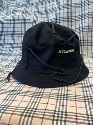 잭스 버킷햇 1751