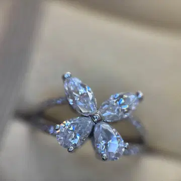 버터플라이 모이사나이트 실버 반지 페어쉐이프 마키스컷