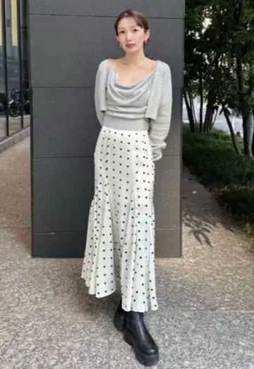 SNIDEL 새틴 머메이드 스커트 도트