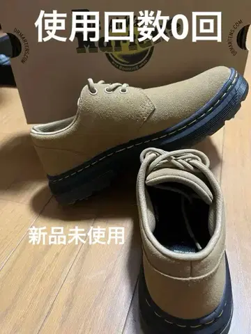 닥터 마틴 베이지 캐주얼 슈즈