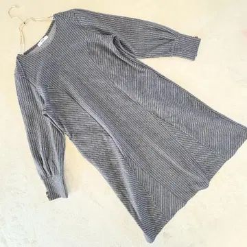 이디트 스트라이프 티셔츠 원피스 그레이 캐주얼 체형 커버 LL