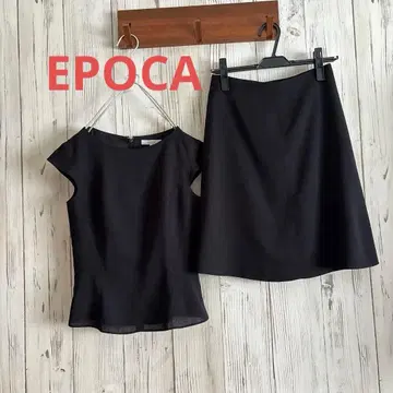 미사용에 가까운 EPOCA 에포카 셋업 프렌치 슬리브 스커트