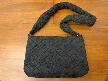 미사용 새상품 Dahlia shrinking embroidery bag