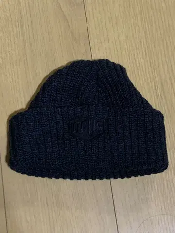 DEUS 다크 그레이 니트 모자 자수 로고