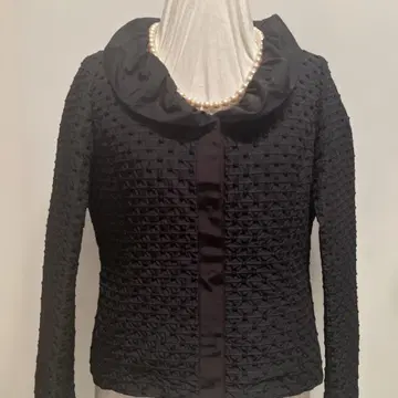 히로코비즈 프릴 자켓 블랙 부풀린 직조