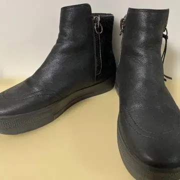 누에르 통굽 부츠 블랙