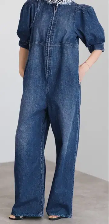 이에나/어퍼 하이츠 M 퍼프 슬리브 데님 올인원 2025