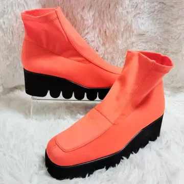 새상품급! 힐즈 아베뉴 삭스 부츠 빨간색 24cm 웨지솔