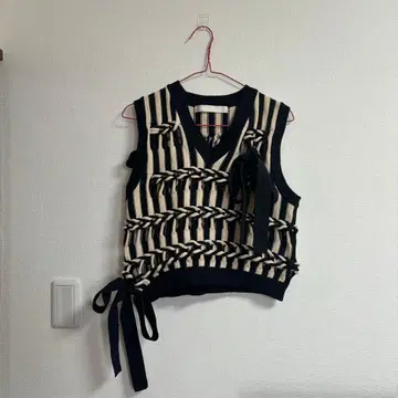 leinwande Braids Stripe Knitted Vest 베스트