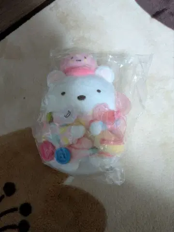 컬러풀한 곰 봉제 인형