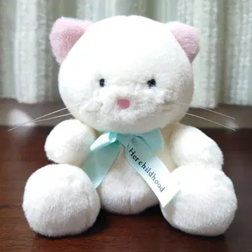 블루블루에 그 시절 친구 봉제 인형 고양이