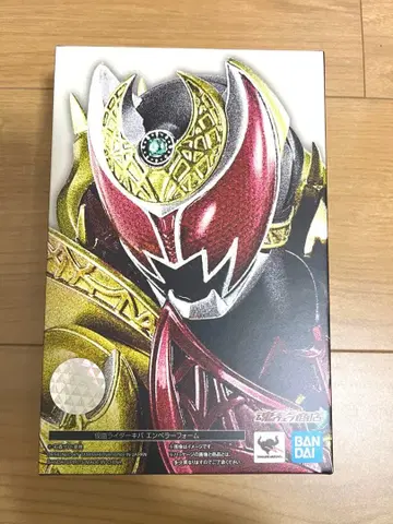 s.h.figuarts 진면목 가면라이더 키바 엠퍼러 폼