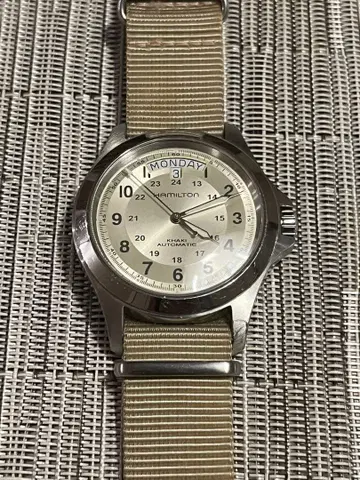 해밀턴 카키 킹 오토매틱