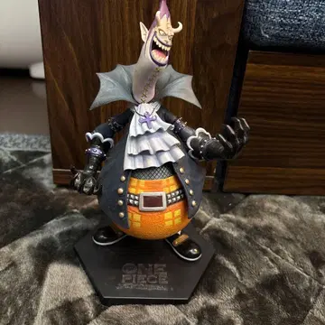 겟코 모리아 피규어(ONEPIECE)