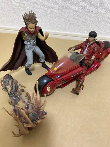 McFarlane toys 카네다와 바이크 & 테츠오